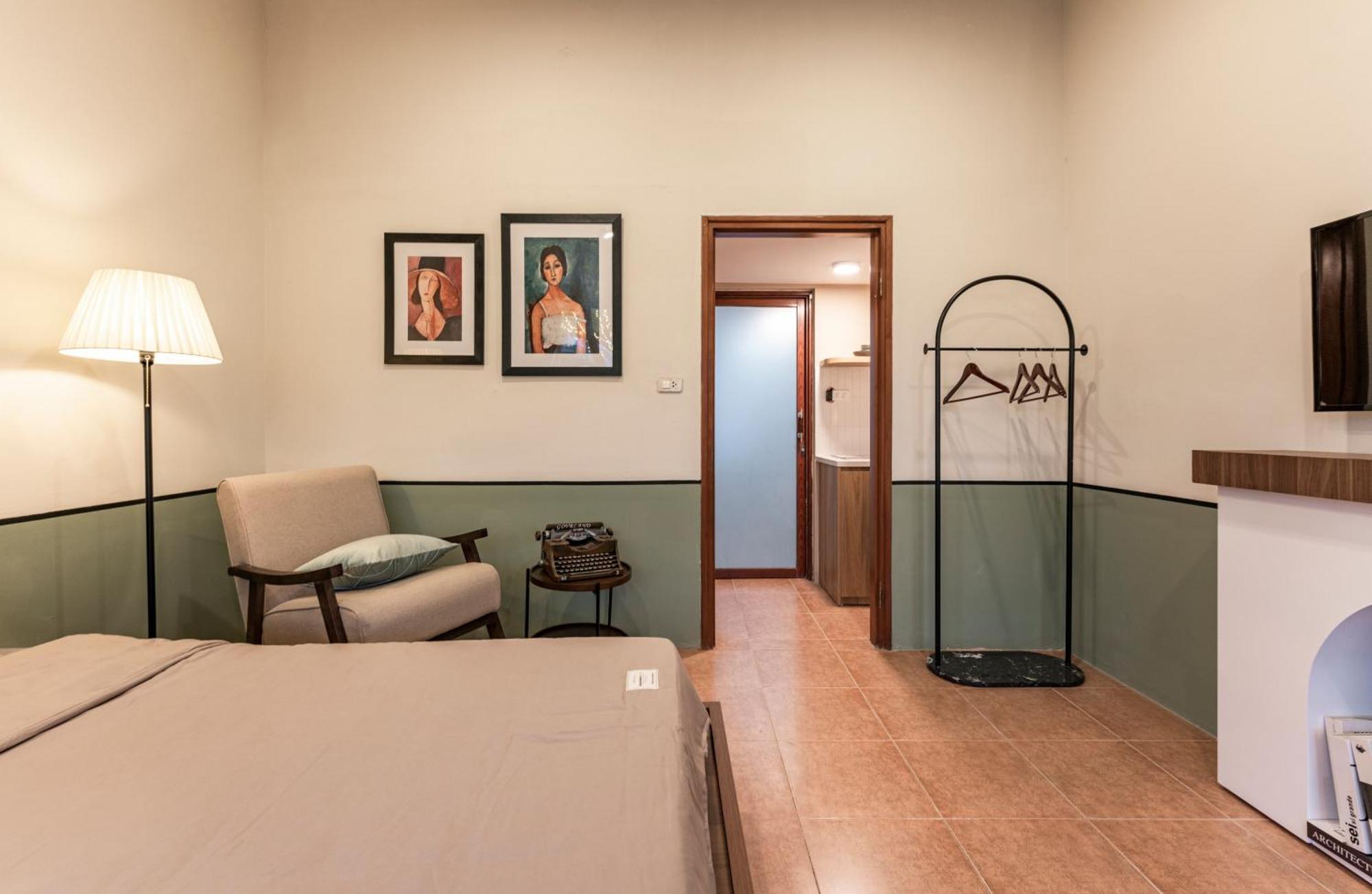 Inam Lakeview Apartment Hanoi