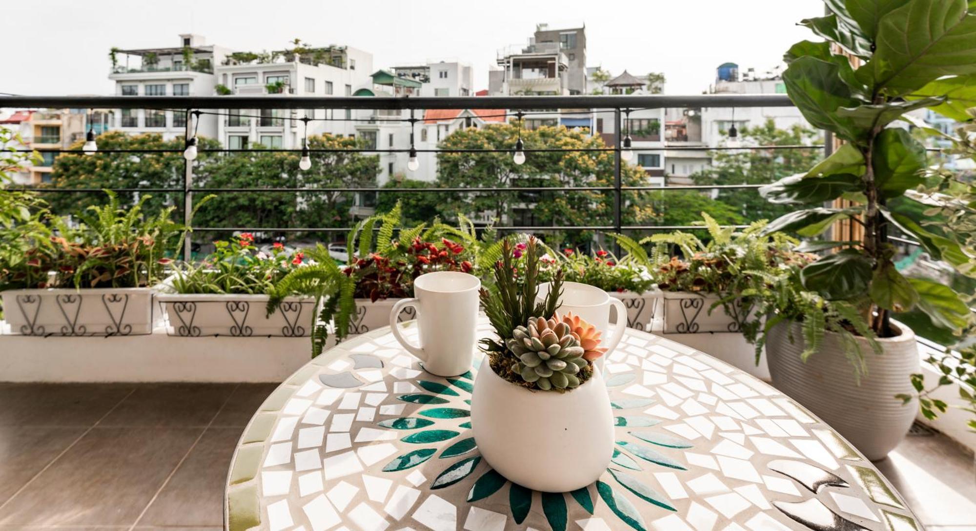 Inam Lakeview Apartment Hanoi