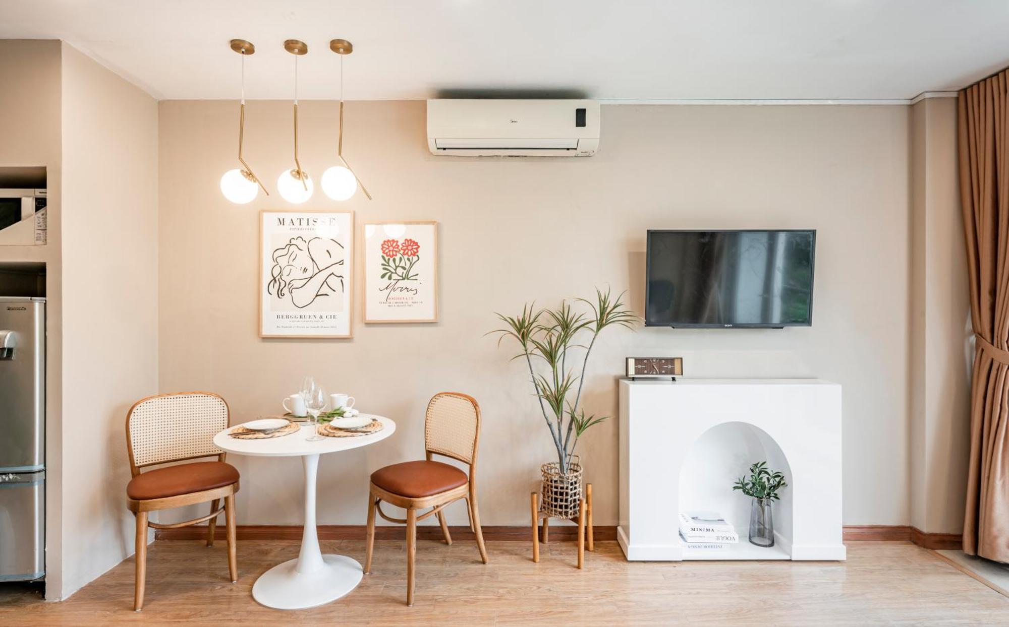 Inam Lakeview Apartment Hanoi